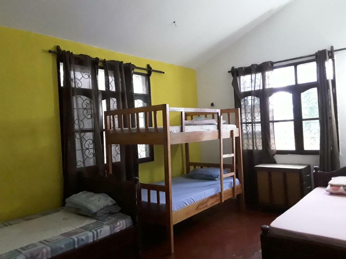 Akogo House - Bnb , Hostel, Backpackers & Volunteer Center Момбаса Екстериор снимка